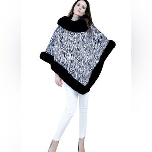 Elegant Zebra Print Poncho with Luxurious Faux Fur Trim -Versatile One Size NWT